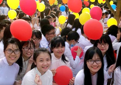 Lời dặn dò xúc động của hiệu trưởng ngày chia tay học trò - ảnh 2