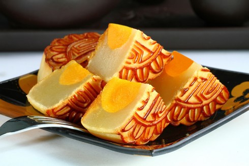 Cách ăn bánh trung thu tránh mang bệnh vào người - ảnh 1