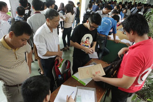 HN: Học sinh lớp 12 sẽ thi học kì I giống như thi THPT Quốc gia - ảnh 1
