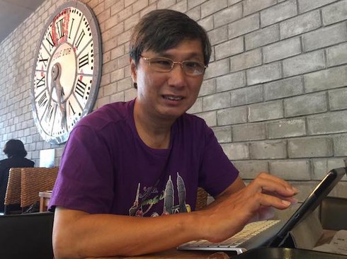 Ông bố để con học tại nhà: