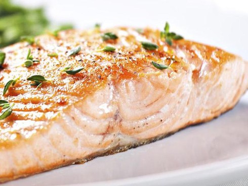 7 món ăn có thể giúp bạn chống rụng tóc - ảnh 1