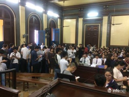 Mẹ bị cáo Phương Nga: Nước mắt tôi dành để đón con tôi! - ảnh 2