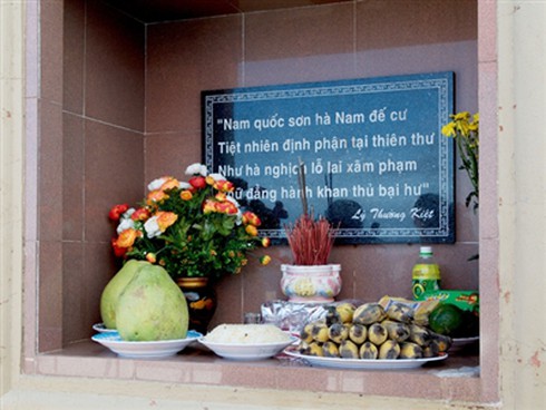 Nam quốc sơn hà trên đảo Trường Sa