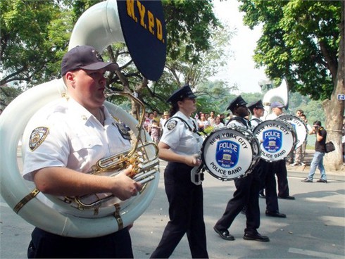 Háo hức xem Nhạc hội cảnh sát