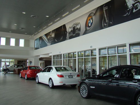 Tăng thuế, phí, thị trường ô tô ngày càng “lạnh cóng`