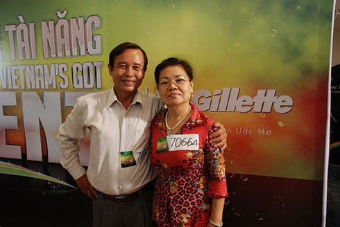 Thí sinh Vietnam's Got Talent hôn nhau trên sân khấu