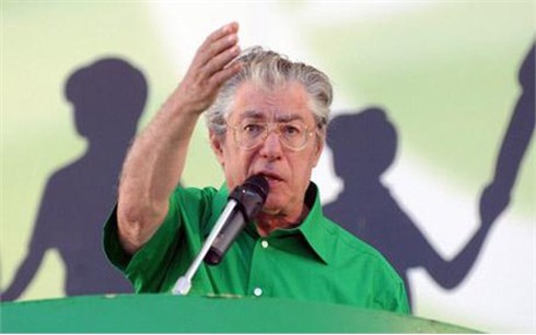 Ai sẽ thay Berlusconi?