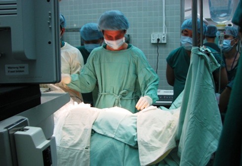 “Độc chiêu” mổ tuyến giáp không sẹo