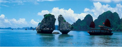 Chùm ảnh tuyệt đẹp về Hạ Long