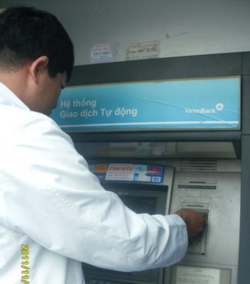 “Độc chiêu” trộm tiền qua ATM