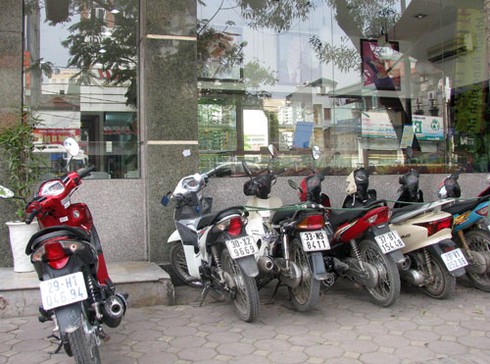 Vàng bán rẻ vẫn ế ẩm