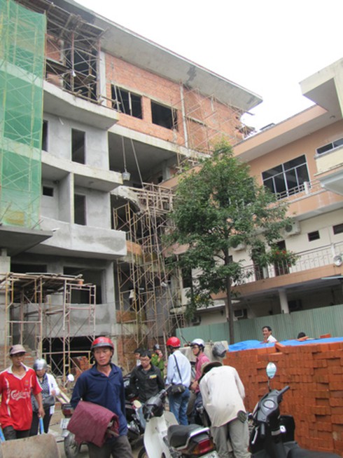 Đà Nẵng: Rơi từ tầng 4, một công nhân tử vong