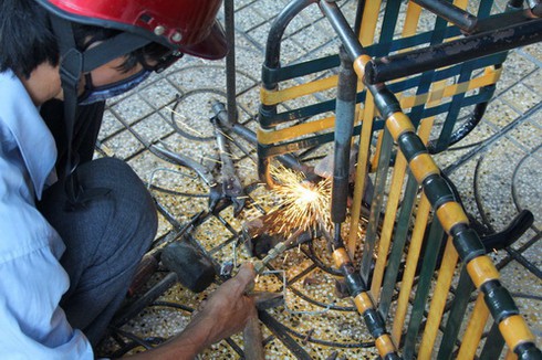 Hàn gió đá dạo: Mưu sinh bằng mạng sống