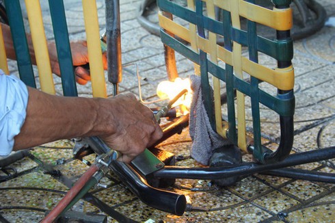 Hàn gió đá dạo: Mưu sinh bằng mạng sống