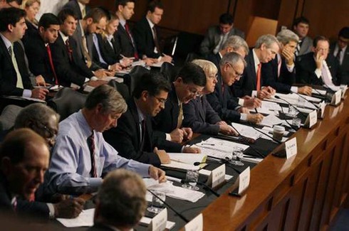 Mỹ: “Triệu phú yêu nước” xin tăng đóng thuế