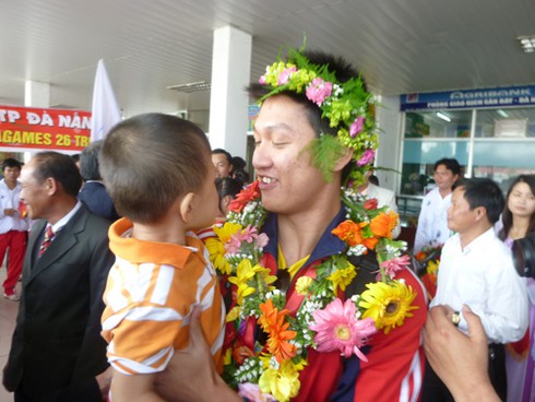 Đà Nẵng đón các “chiến binh” SEA Games 26 ca khúc khải hoàn