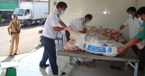 Thịt bẩn ồ ạt tấn công thị trường TP.HCM