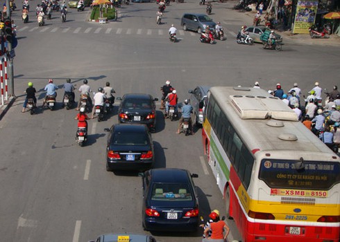 24 tỷ đồng phân làn, giao thông hết lộn xộn?