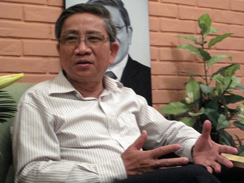 GS Nguyễn Minh Thuyết: “Muốn giàu thì đừng chọn nghề giáo”