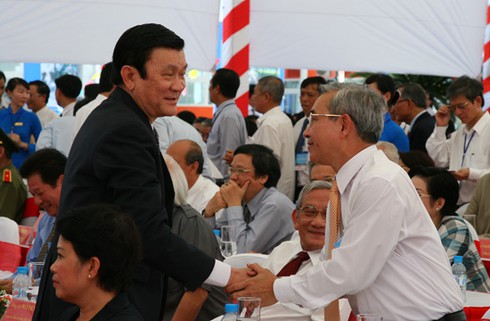 Chính thức thông xe Đại lộ Đông Tây