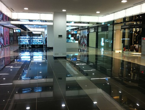 `Thiên đường mua sắm` vắng tanh