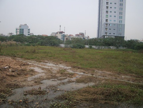 Loạt dự án chiếm đất vàng, bỏ hoang giữa Hà Nội