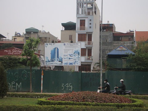 Loạt dự án chiếm đất vàng, bỏ hoang giữa Hà Nội