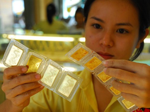 Lại sợ vàng miếng... tồn kho