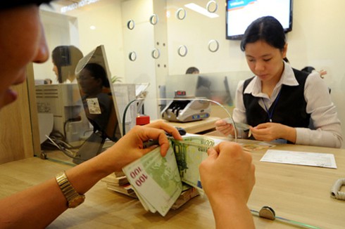 Thống đốc: Lãi suất có thể giảm