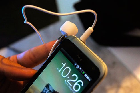 Ra mắt HTC Rhyme dành riêng cho phái nữ