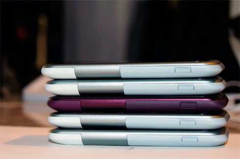 Ra mắt HTC Rhyme dành riêng cho phái nữ