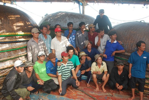 Đà Nẵng: Cứu 35 ngư dân bị nạn trên vùng biển Hoàng Sa