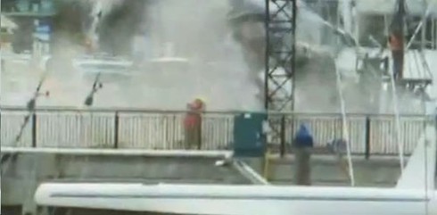 Máy bay rơi, phi công thoát chết kỳ diệu