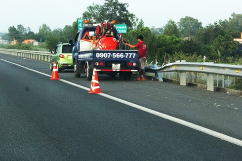 Cao tốc TP.HCM - Trung Lương: Vá `ổ voi`, có `vá` được trách nhiệm?