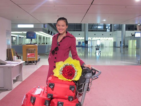 Sau ồn ào, Tuyết Lan tươi tắn lên đường