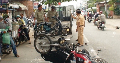 Tai nạn liên hoàn, 3 người nguy kịch