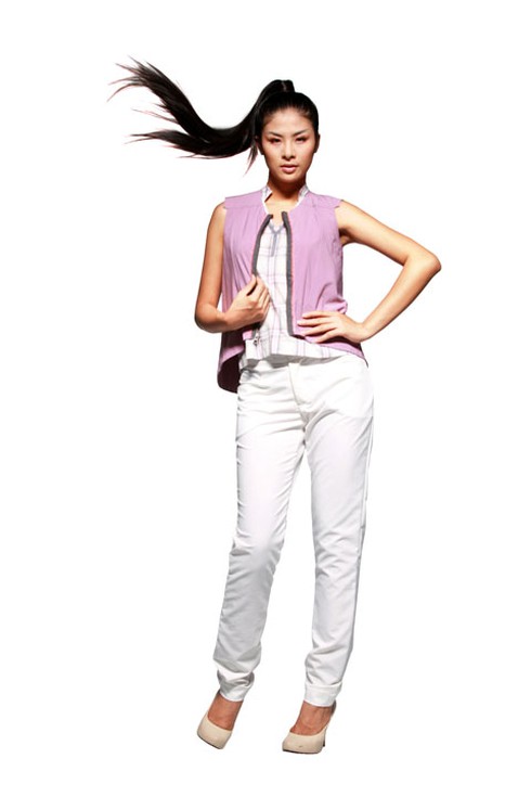 Hoa cỏ, sọc caro lên ngôi thời trang Xuân Hè 2012