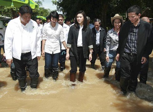 Thủ tướng Thái Lan nhập viện vì ngộ độc thức ăn