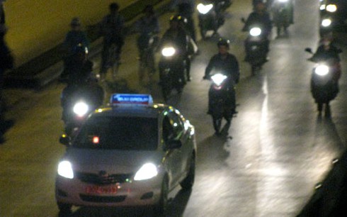 Bát nháo taxi giờ cao điểm