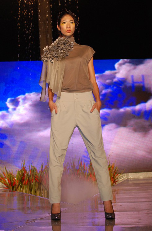 Nét cổ điển huyền bí trong bộ sưu tập của NTK Minh Hạnh