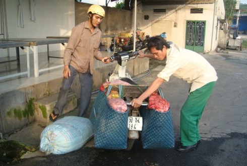 TP.HCM: Hàng tấn thịt bẩn tuồn vào mỗi ngày