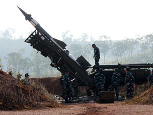 Quân đội Việt Nam diễn tập bắn thử tên lửa