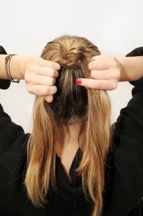 2 kiểu tóc tết đẹp cho mùa đông