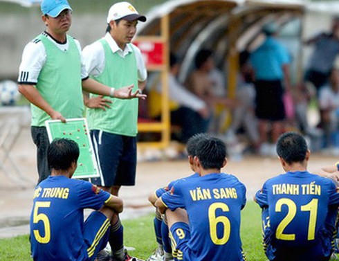 CLB An Giang ‘thổi lửa’ vào cuộc chiến trụ hạng tại V-League