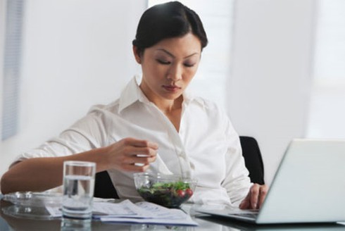 Những tác nhân khiến lông mọc nhiều hơn ở phụ nữ