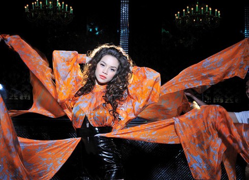 Hồ Ngọc Hà tặng vé Live Concert cho cộng đồng Zing Me