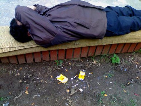 Bệnh viện tràn khói thuốc