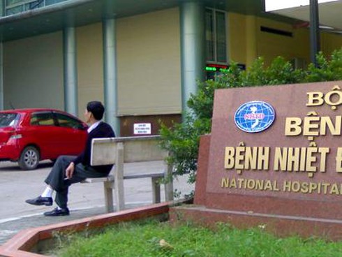 Bệnh viện tràn khói thuốc