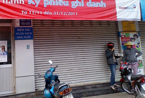 Mệt mỏi ngóng chờ những vé tàu Tết cuối cùng