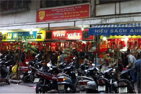 Tấp nập `chợ sách` Hà Thành
